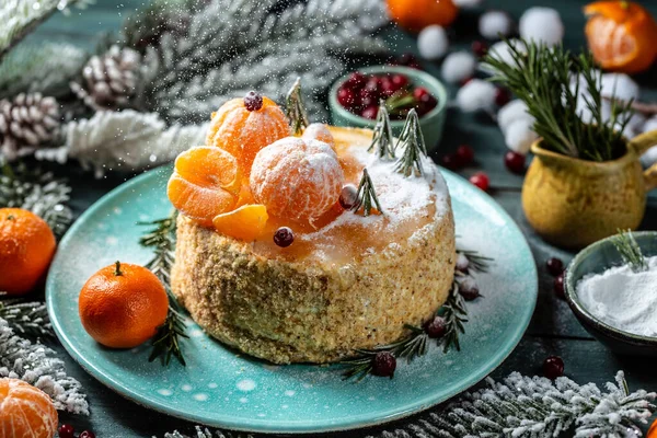 Bolo Tangerinas Natal Caseiro Com Creme Branco Ramos Abeto Sobre — Fotografia de Stock