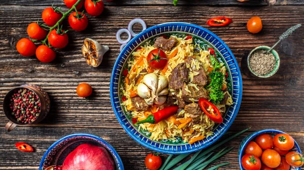 Traditional Uzbek Meal Called Pilaf Rice Meat Carrot Onion Plate — Stock Photo, Image