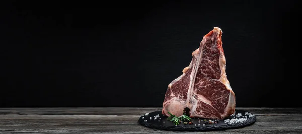 Bife Casa Porco Cru Bife Osso Fed Seco Envelhecido Carne — Fotografia de Stock