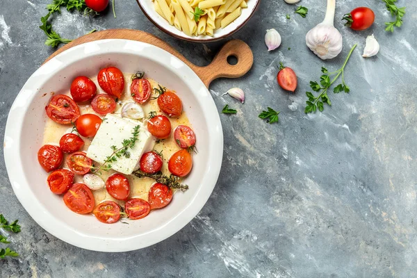 Fetapasta Için Malzemeler Tiktok Makarnası Modaya Uygun Feta Kiraz Domatesli — Stok fotoğraf