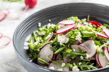 süzme peynir, roka ve roka, yemek tarifi geçmişi. Kapat..