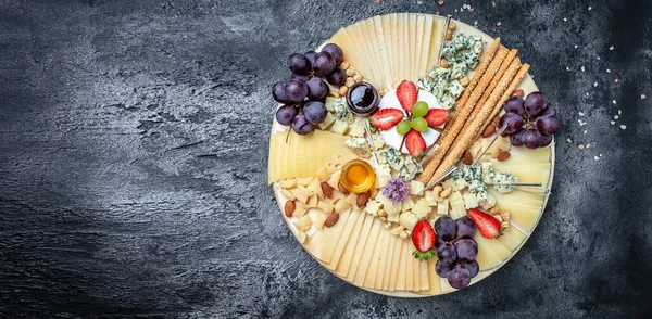 Antipasto Cheese Board Various Types Soft Hard Cheese Spanish Manchego — Foto de Stock