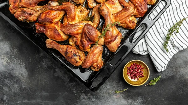 Oven Baked Chicken Pieces Wings Legs Baking Tray Homemade Food — Stock Photo, Image