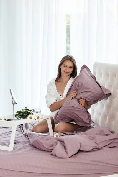 Young Woman Pillow Bed Morning Early Wake Getting Enough Sleep — Stock Photo, Image
