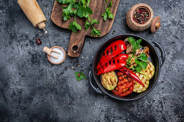 Grillade Grönsaker Gjutjärn Grillpanna Vegansk Mat Banner Meny Recept Plats — Stockfoto