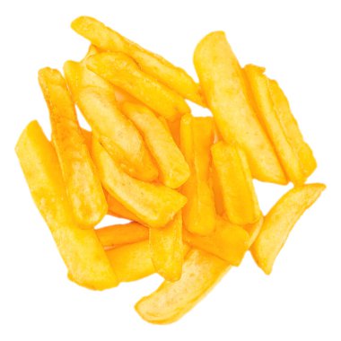 Beyaz arka planda izole edilmiş bir yığın çıtır patates kızartması, stüdyo yemekleri fast food reklamları, menüler, ambalaj ve ticari tasarım.