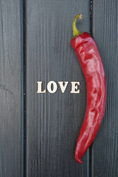 Pimenta Suculenta Quente Fria Vermelha Fundo Escuro — Fotografia de Stock