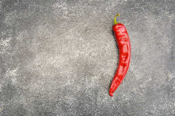 Rojo Picante Picante Jugoso Sabrosos Pimientos Sobre Fondo Oscuro — Foto de Stock