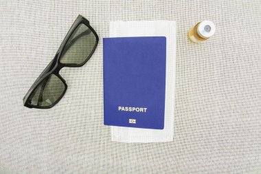 Koronavirüse karşı tıbbi aşı yakın plan, covid 19, aşı, enjeksiyon, şırınga, tıbbi maske