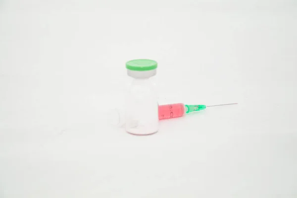 Vacina Médica Contra Coronavírus Close Covid Vacinação Injeções Seringas Máscaras — Fotografia de Stock