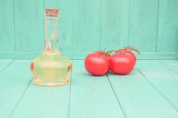 Glass Bottle Fresh Fragrant Oil Delicious Juicy Ripe Fresh Tomatoes — Stock Photo, Image