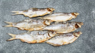 Kurutulmuş taze balık.