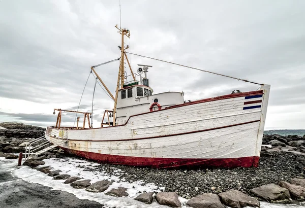 Oude vissersboot — Stockfoto