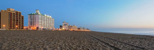 Früher morgen am jungfräulichen strand — Stockfoto