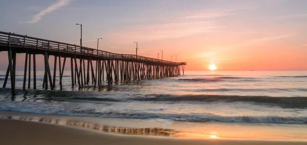 Sunrise off 14th st. Pier — Stock Photo, Image