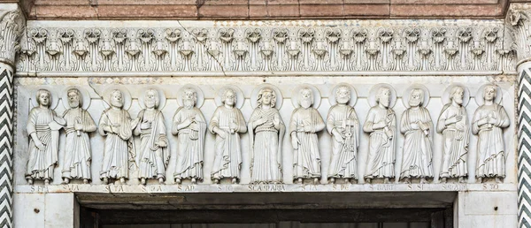 Portal av kyrkan San Martino — Stockfoto