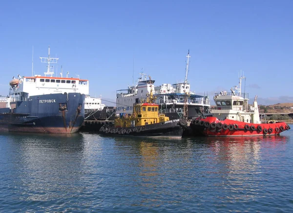 Rusland Novosibirsk 2010 Schepen Het Water Backwater Dock Met Oceaanslagliners — Stockfoto