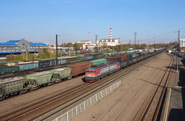 Rússia Novosibirsk 2020 Estação Ferroviária Treina Com Vagões Sobre Carris — Fotografia de Stock