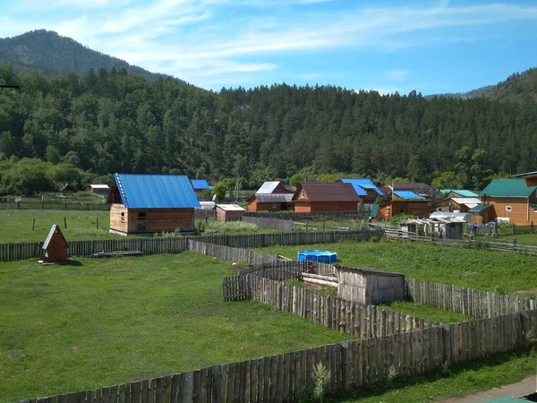 Dorp Het Altai Gebergte Zomer Recreatiecentrum Voor Toeristen — Stockfoto
