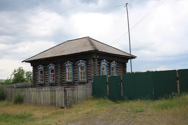 Літом Покинутий Старий Дерев Яний Будинок Сибірському Селі — стокове фото