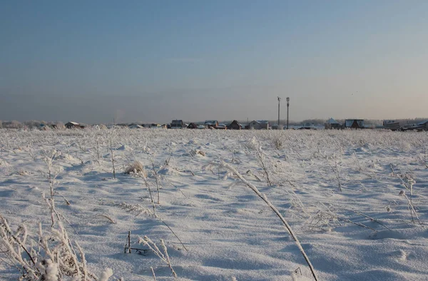 Ver Weg Het Dorp Winter Het Siberische Dorp Sneeuw Bevriest — Stockfoto