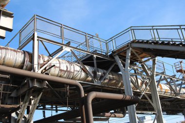 CHPP fabrikasındaki endüstriyel üretimde kanalizasyon ısısı için büyük borular