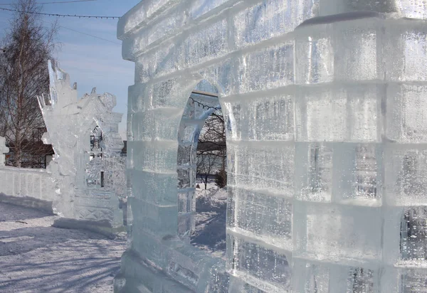 Parede Gelo Escultura Transparente Parque Sibéria Inverno — Fotografia de Stock