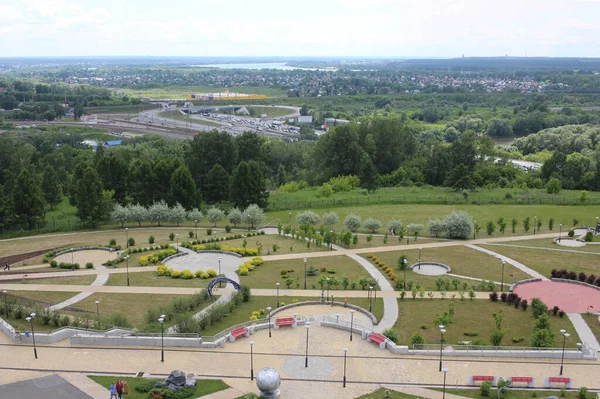 Ryssland Novosibirsk 2019 Panoramautsikt Över Rekreationspark Med Landskapsdesign Staden Vid — Stockfoto