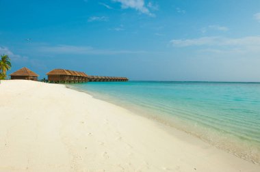 Maldivler adasında deniz manzaralı villalar 