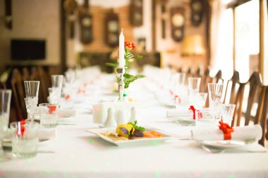 Boş plaka restoran ayarla