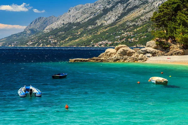 Hermosa bahía y playa, Brela, región de Dalmacia, Croacia, Europa —  Fotos de Stock