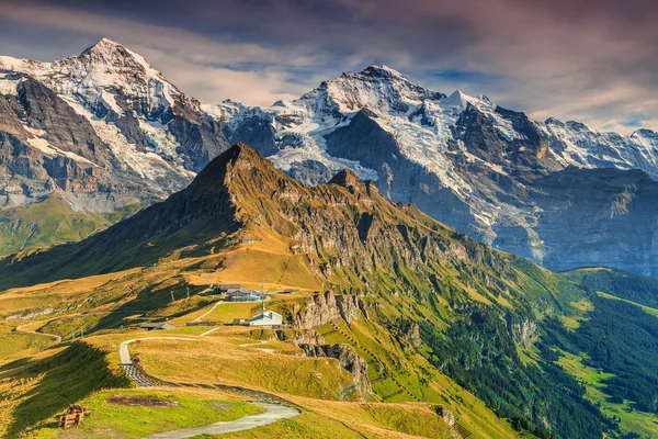 Estación de Mannlichen, famoso destino turístico, Bernese Oberland, Suiza, Europa —  Fotos de Stock