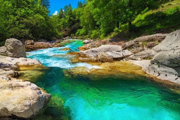 Lenyűgöző Rafting Kajakozás Európában Híres Üdülőhely Kajakozó Hely Gyönyörű Türkiz — Stock Fotó