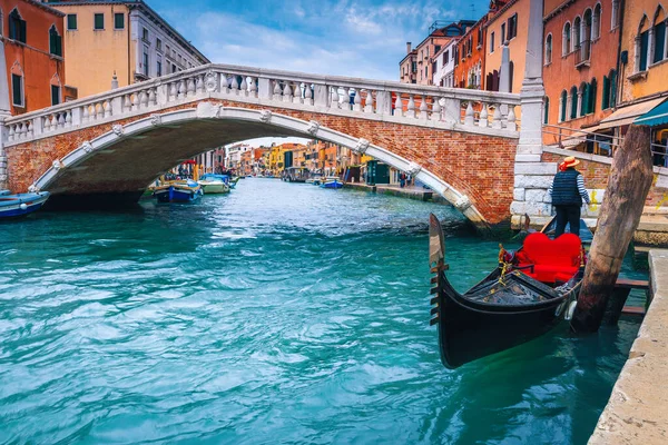 Atemberaubender Straßenblick Venedig Mit Erstaunlichen Wasserkanälen Und Gebäuden Wasser Verankerte — Stockfoto