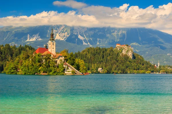 Majestátní panorama s Bledské jezero, Slovinsko, Evropa — Stock fotografie