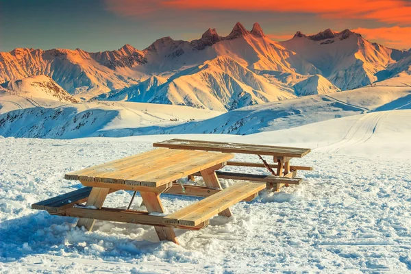 Zona di riposo nelle Alpi francesi, La Toussuire, Francia, Europa — Foto Stock