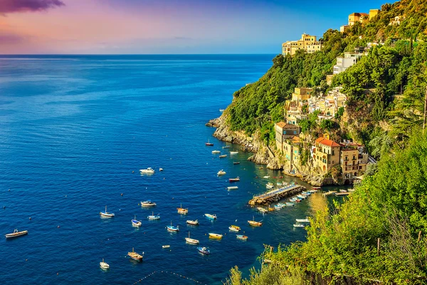 Vue panoramique de Conca dei Marini, côte amalfitaine, Italie, Europe — Photo