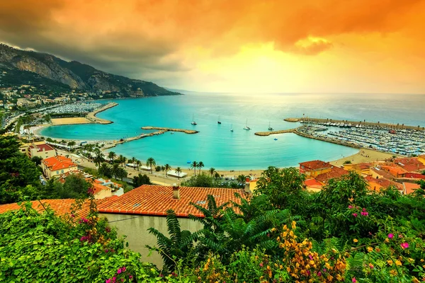 City,beach and wonderful sunrise,Menton,Azur coast,France,Europe — Stock Photo, Image