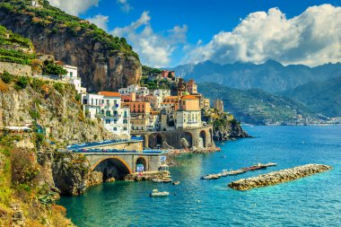 Panoramik Amalfi, plaj ve liman, İtalya, Europe 