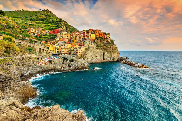 五渔村海岸的意大利，欧洲的 manarola 村庄 — 图库照片