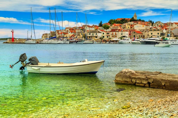 Διάσημο Ψάρεμα χωριό Πανόραμα, Primosten, Δαλματία, Κροατία, Ευρώπη — Φωτογραφία Αρχείου