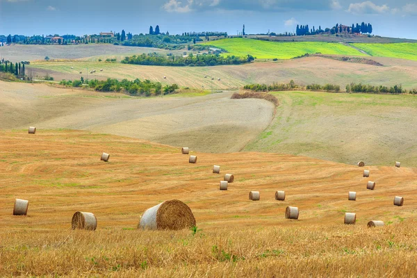 Old town and straw bales in Tuscany,Italy,Europe — Stock Photo, Image