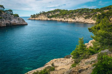 İnanılmaz dolambaçlı Akdeniz Koyu, Calanque de Port Miou, Calanques Ulusal Parkı, Cassis, Güney Fransa, Avrupa