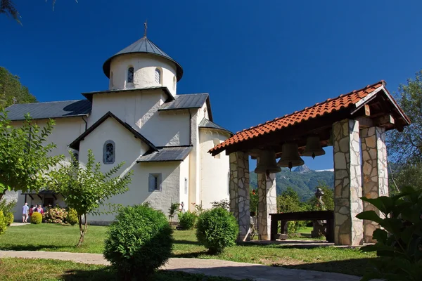 manastır kilisesi