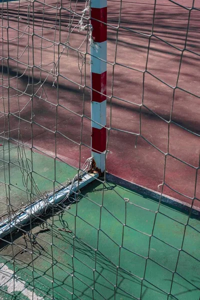 Vecchio Calcio Strada Porta Attrezzature Sportive — Foto Stock