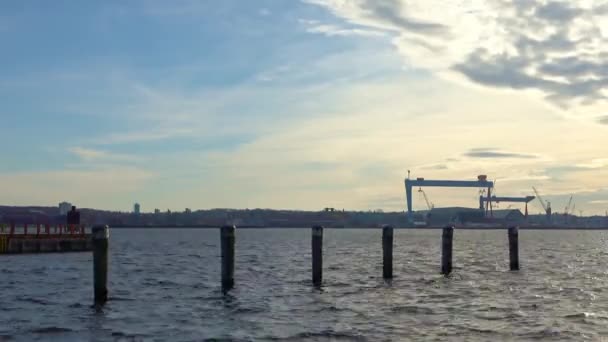 Tidsförskjutning Utsikt Över Hamnen Kiel Vid Baltiska Havet — Stockvideo