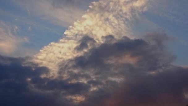 Time Lapse Beaux Nuages Orangés Couchant Soleil Déplaçant Dans Ciel — Video