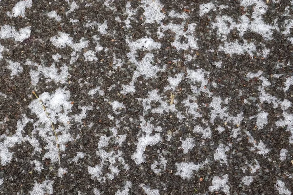 Βρώμικα Ίχνη Χιονιού Άσφαλτο Ένα Μικρό Γερμανικό Δρόμο — Φωτογραφία Αρχείου