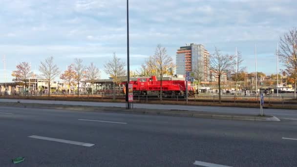 Nákladní Vlak Centru Města Kiel Německu Blízkosti Přístavu — Stock video