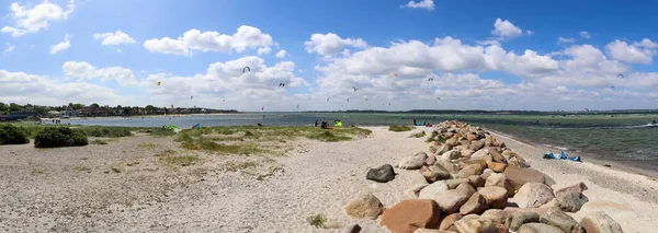 Panorama Atividade Kite Surf Praia Mar Báltico Laboe Alemanha Dia — Fotografia de Stock